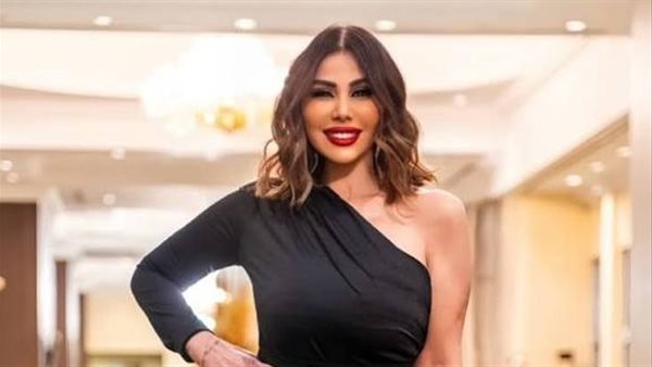 يمنى شري
