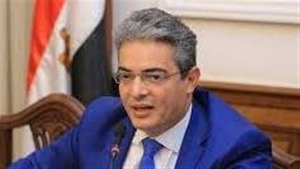 الدكتور طارق سعدة
